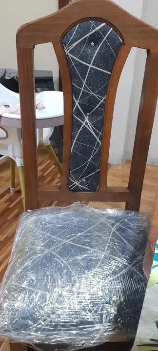 Foto de comprador de Comedor de Algarrobo para 8 Personas con Sillas Tapizadas 4