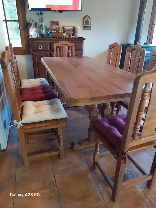 Foto de comprador de Juego de Comedor de Algarrobo con Mesa Ovalada para 8 Personas 2