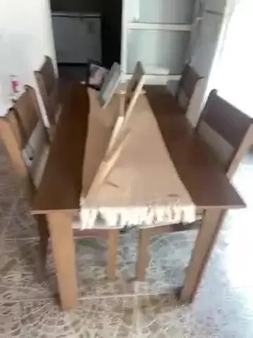 Foto de comprador de Comedor Moderno con Sillas de Cuero Sintetico 3