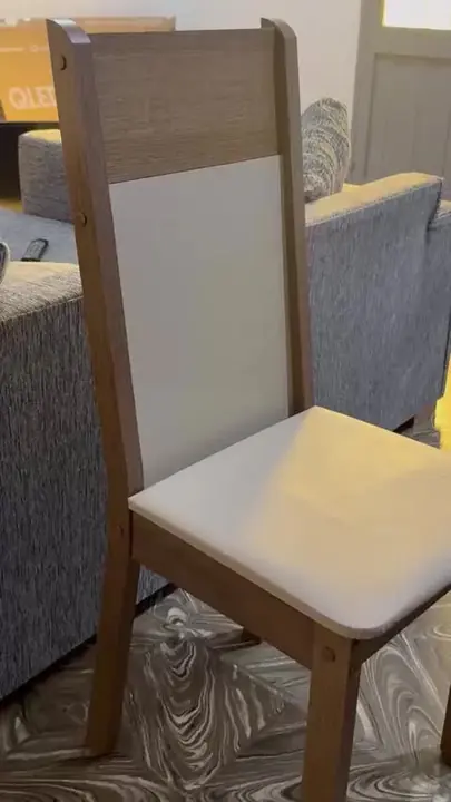 Foto de comprador de Comedor Moderno con Sillas de Cuero Sintetico 4