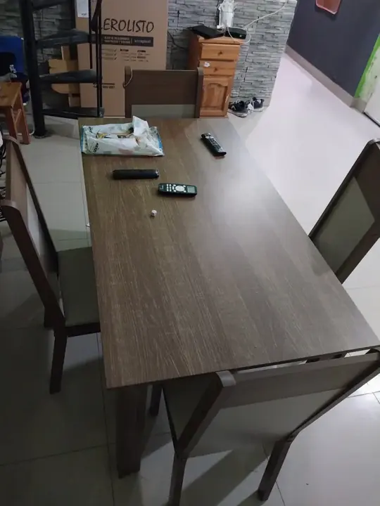 Foto de comprador de Comedor Moderno con Sillas de Cuero Sintetico 5