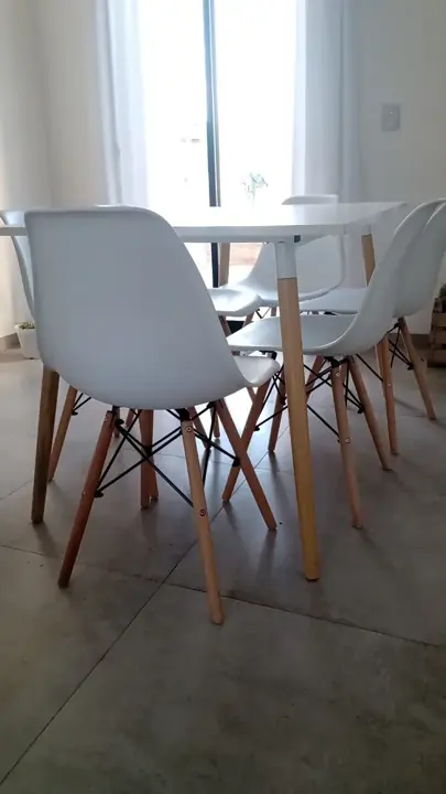 Foto de comprador de Sillas x6 Diseño Eames Patas Madera Para Tu Casa 1