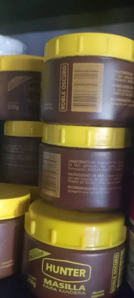 Masilla Hunter 500g — aplicación sobre madera