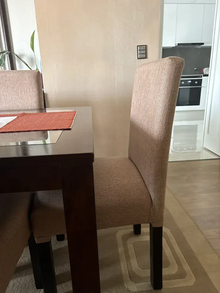 CEDISENO Chenille — silla en comedor real