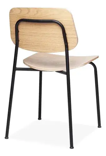 Kikely Tony — detalle estructura hierro negro