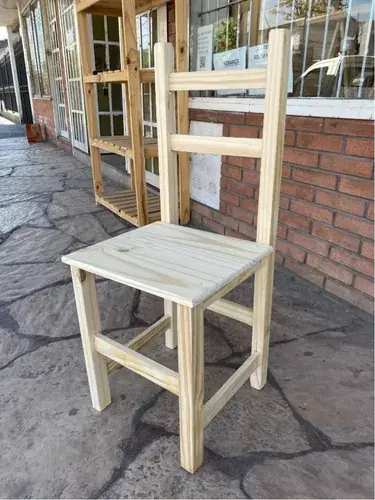 Silla de comedor OH16 — detalle de la estructura de pino macizo, respaldo y asiento